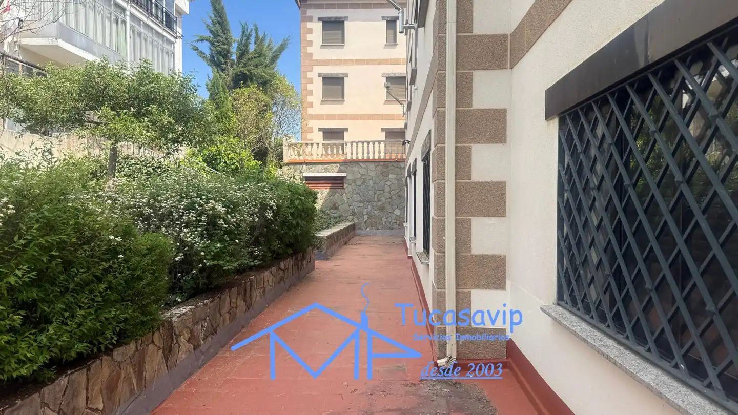 Vista exterior de Planta baja en venta en Peguerinos con Trastero