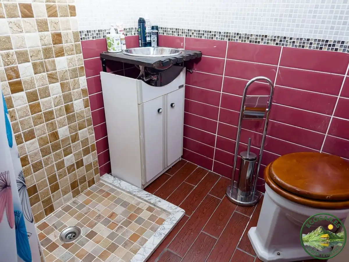 Bathroom of Houses for sale in Toreno  with Heating, Parquet flooring and Furnished
