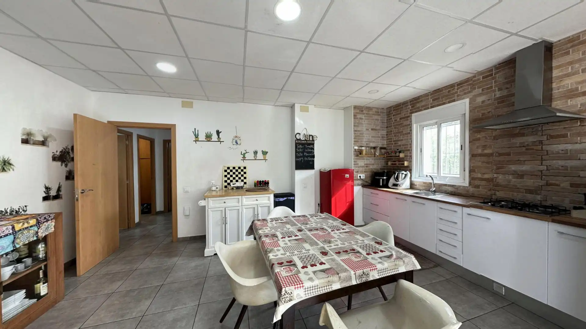 Chalet con piscina en venta en Carrer de la Cadernera, imagen 28