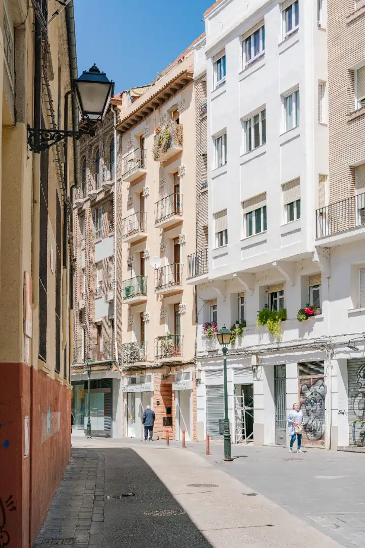 Exterior view of Flat for sale in Zaragoza  with Heating, Furnished and Oven