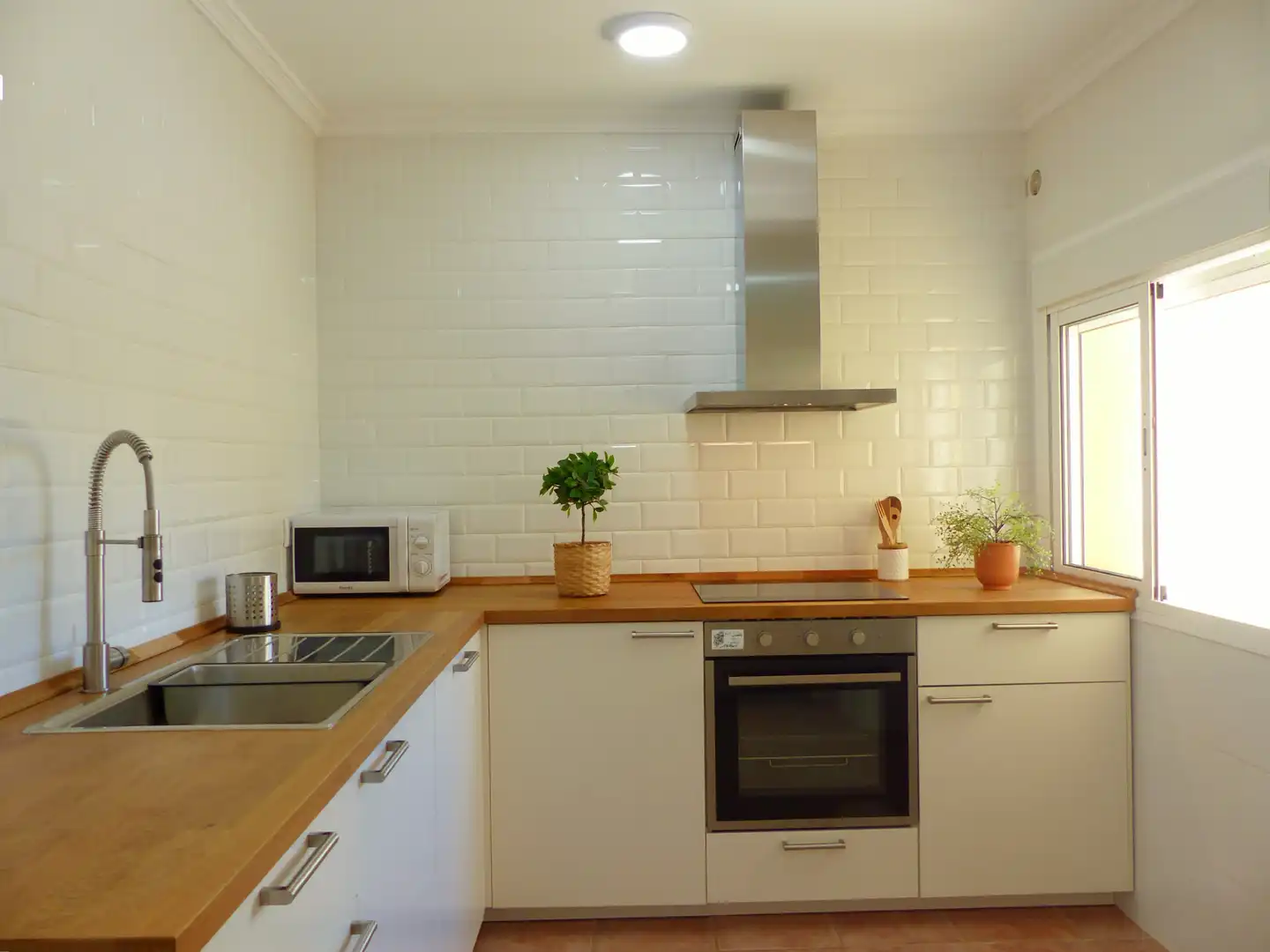 Cocina de Piso en venta en Chipiona con Aire acondicionado, Terraza y Amueblado