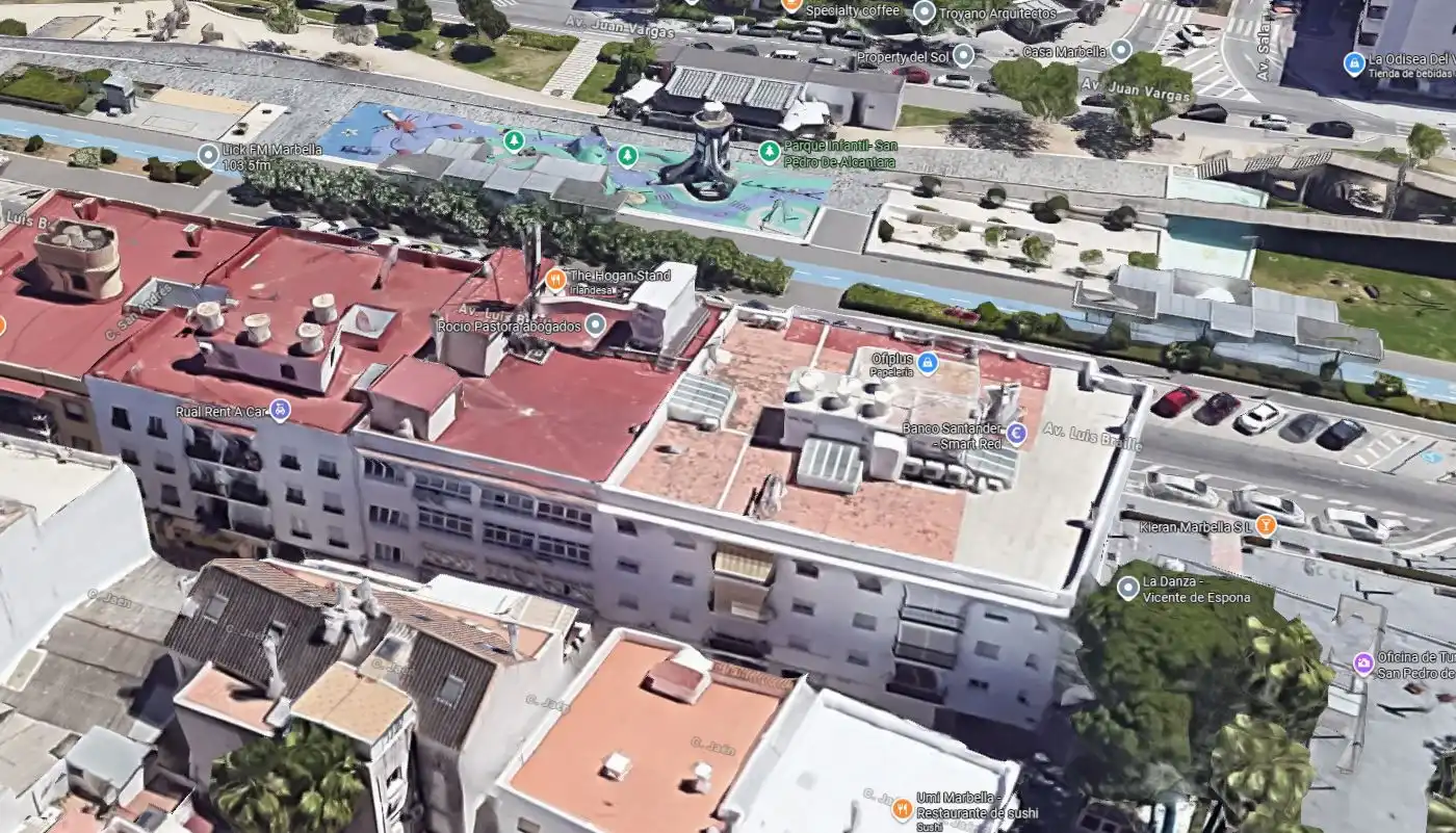 Vista exterior de Piso en venta en Marbella con Calefacción