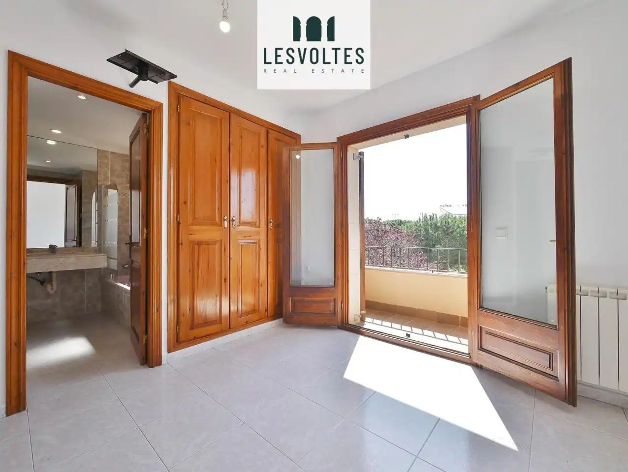 Houses for sale in Nàpols, Avinguda Catalunya