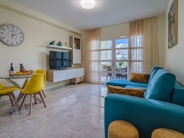Flat with balcony for sale in Calle Antonio Navarro