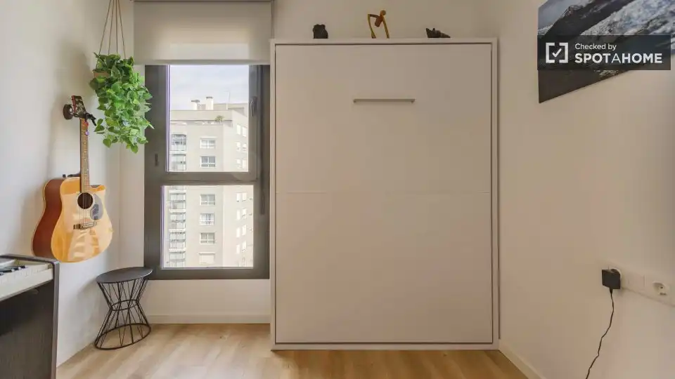 Habitación de Piso de alquiler en Valencia con Aire acondicionado, Calefacción y Amueblado