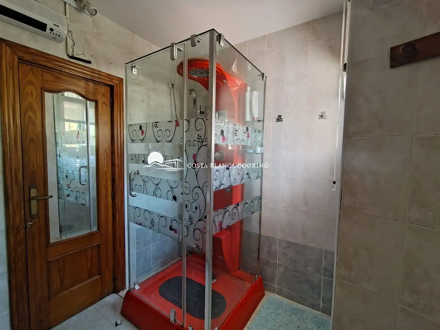 Baño de Casa o chalet en venta en L'Alfàs del Pi con Aire acondicionado, Jardín privado y Terraza