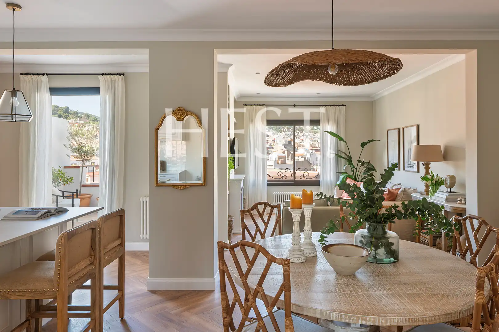 Esszimmer von Dachboden zum Verkauf in  Barcelona Capital mit Klimaanlage, Heizung und Parkett