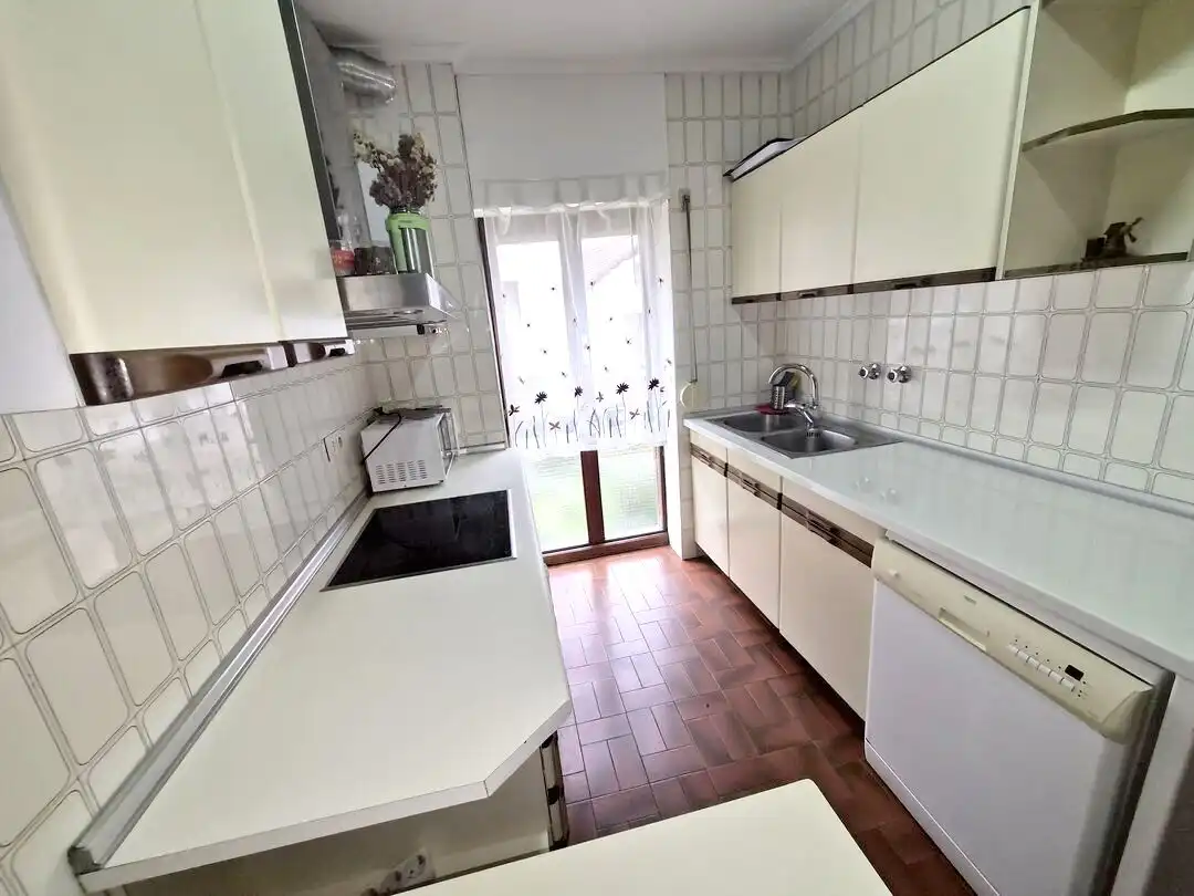 Kitchen of Flat for rent in Gernika-Lumo, Bizkaia