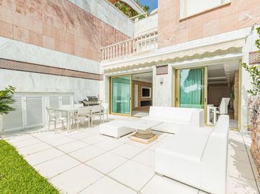 Baixos amb piscina de lloguer a Nueva Andalucía