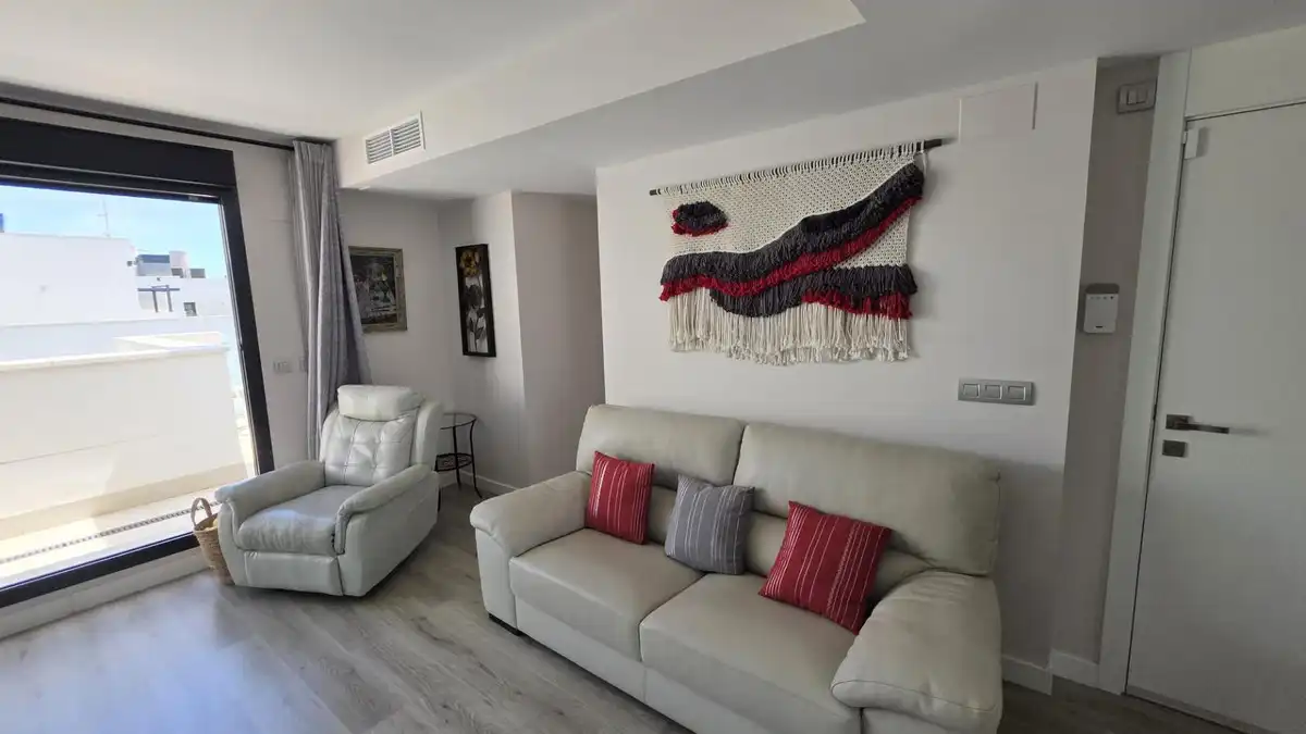 Sala d'estar de Àtic en venda en Torremolinos amb Calefacció i Piscina comunitària
