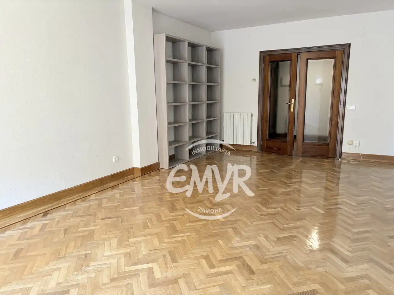 Wohnzimmer von Wohnung zum Verkauf in Zamora Capital  mit Heizung, Parkett und Abstellraum