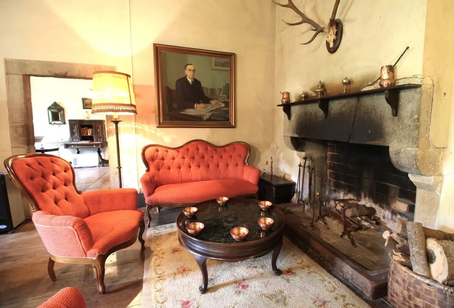 Sala d'estar de Casa o xalet en venda en Salas amb Calefacció, Jardí privat i Parquet