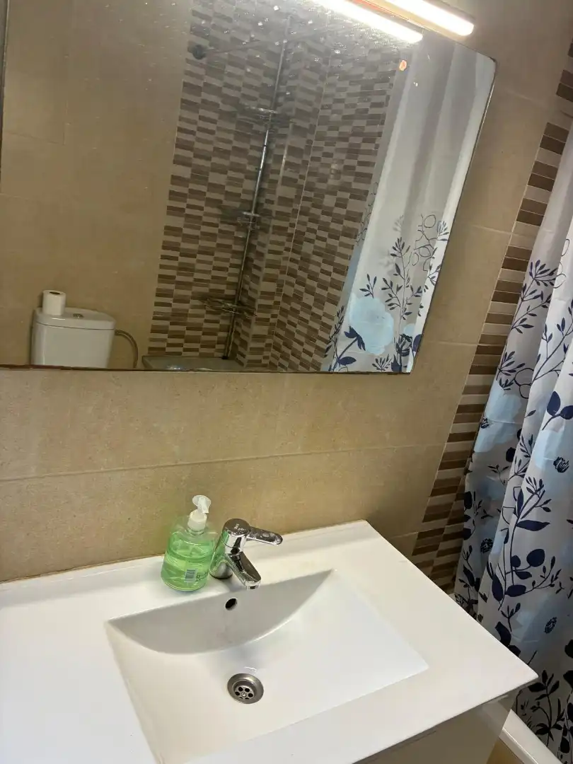 Baño de Piso en venta en Mataró con Terraza, Trastero y Amueblado