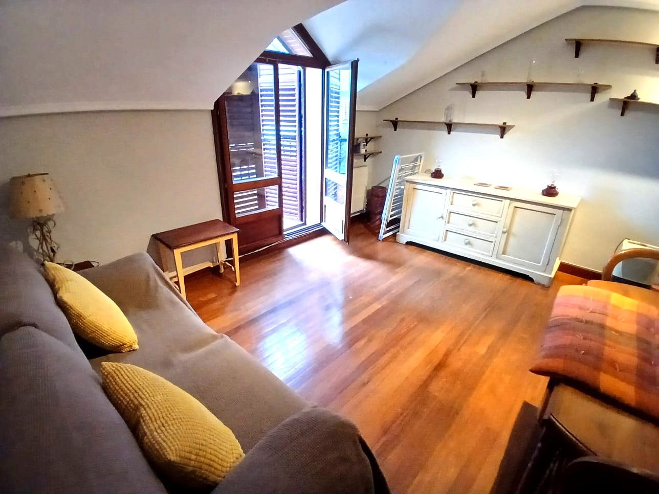 Living room of Attic to rent in Castro-Urdiales  with Heating, Terrace and Furnished