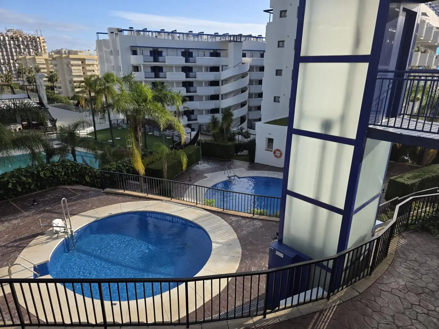 Swimming pool of Flat for sale in Benalmádena  with Terrace, Storage room and Furnished
