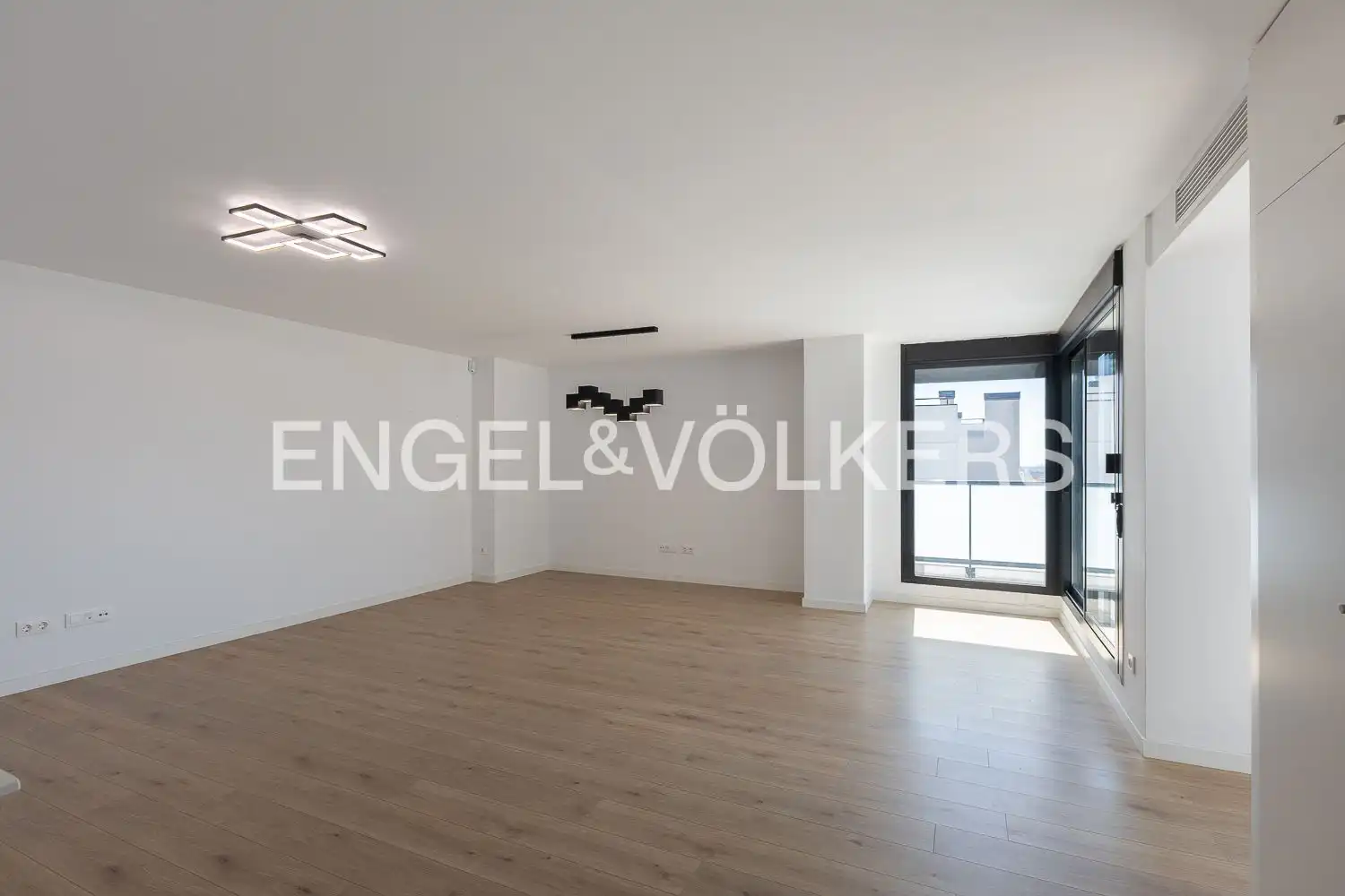 Sala de estar de Ático de alquiler en Valencia con Aire acondicionado, Calefacción y Trastero