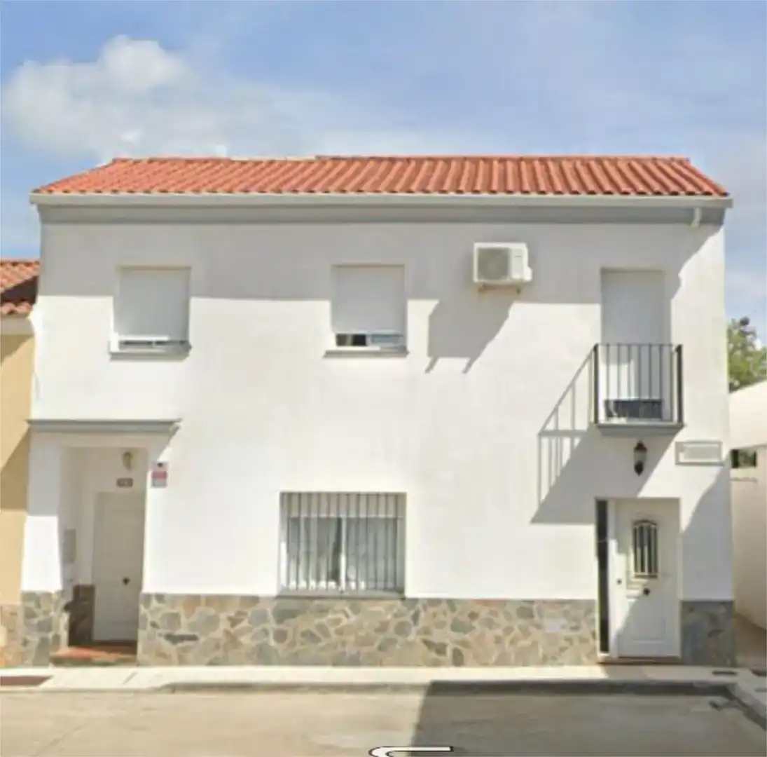 Vista exterior de Casa adosada en venda en Higuera la Real amb Aire condicionat