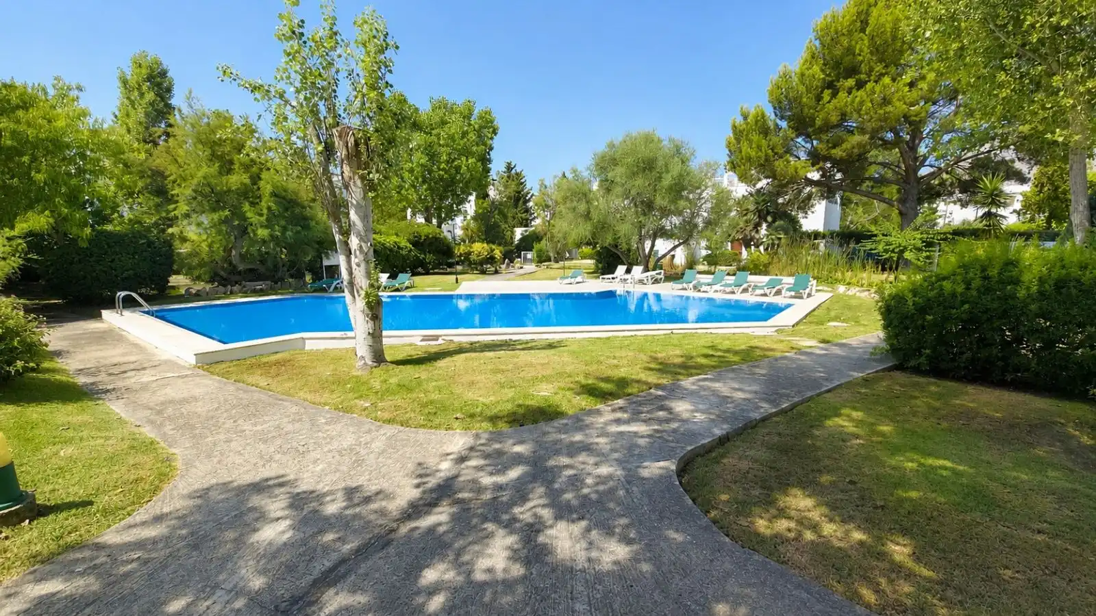 Piscina de Apartament en venda en Pollença amb Aire condicionat, Calefacció i Jardí privat