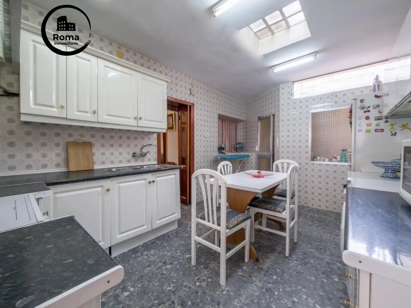 Kitchen of Houses for sale in Granada  with Terrace
