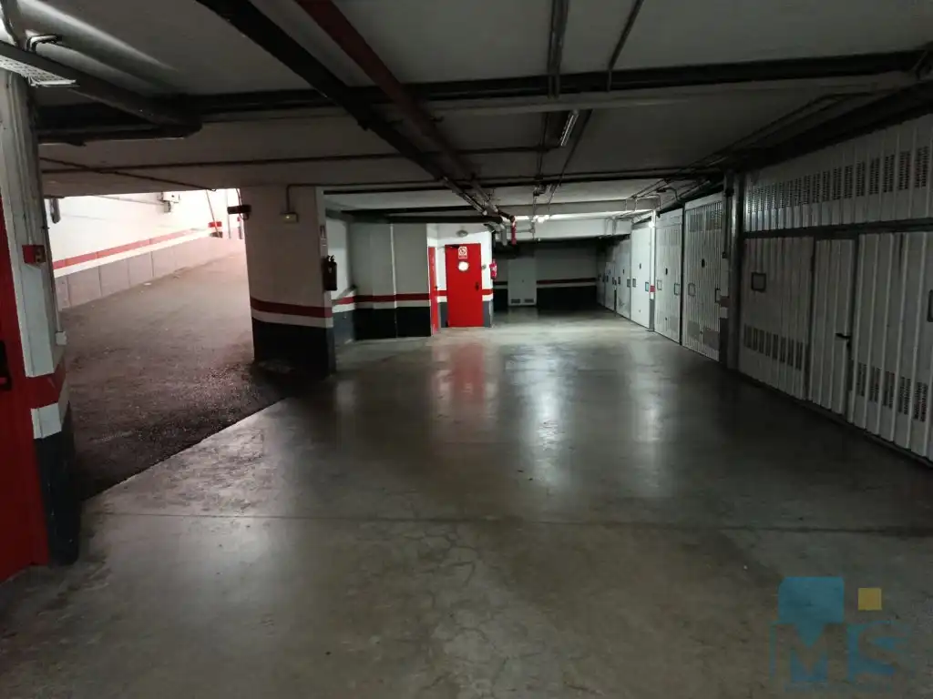 Garage for sale in Pasaia