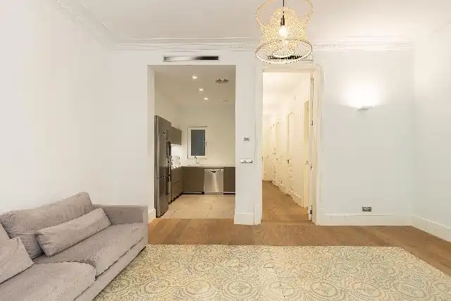Piso en venta en Barcelona con Aire acondicionado, Calefacción y Parquet
