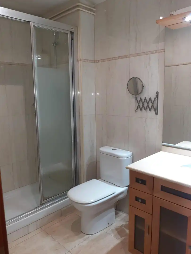 Baño de Piso de alquiler en Mollet del Vallès con Aire acondicionado, Calefacción y Amueblado