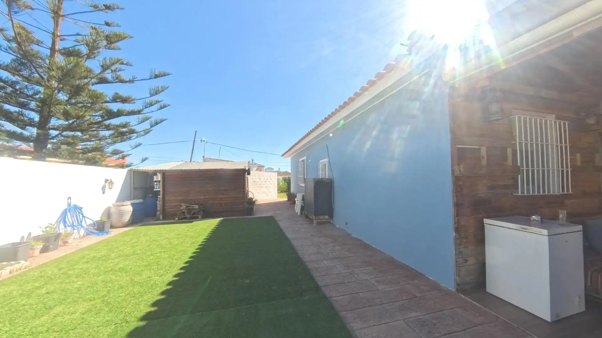 Vista exterior de Casa o xalet en venda en El Puerto de Santa María amb Aire condicionat, Jardí privat i Traster