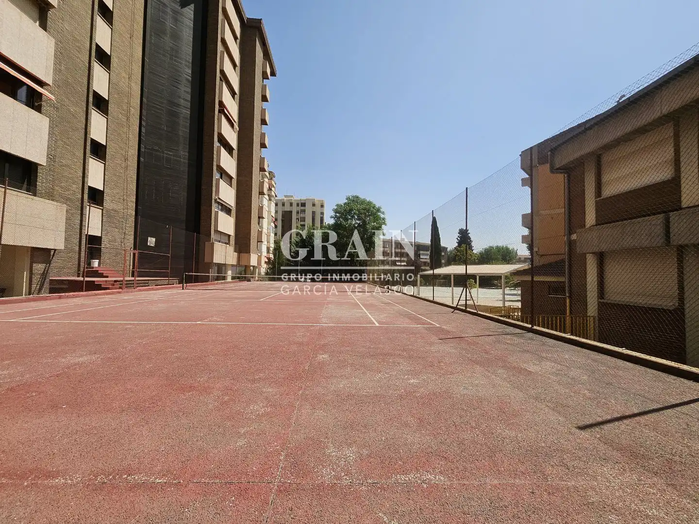 Aparcament de Pis en venda en Albacete amb Aire condicionat, Calefacció i Piscina