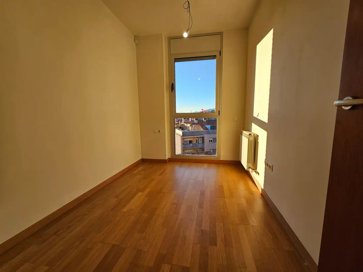Habitación de Piso de alquiler en Terrassa con Aire acondicionado, Calefacción y Jardín privado