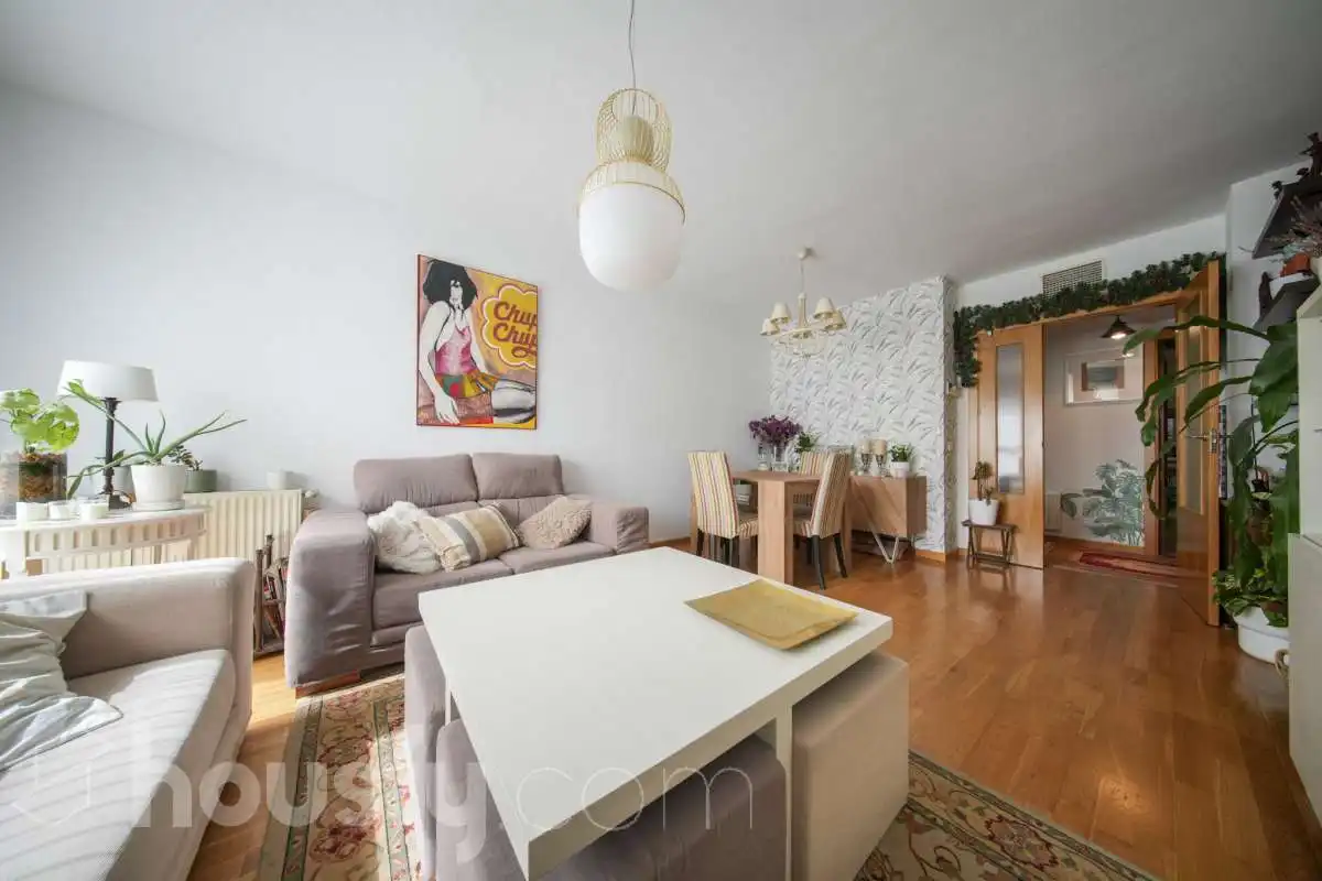 Flat with pool for sale in Cl. Castiello de Jaca ., imagen 5
