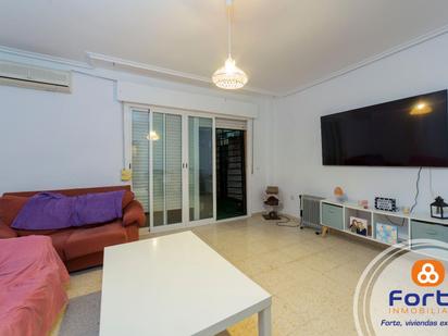 Living room of Duplex for sale in  Córdoba Capital  with Air Conditioner, Heating and Storage room