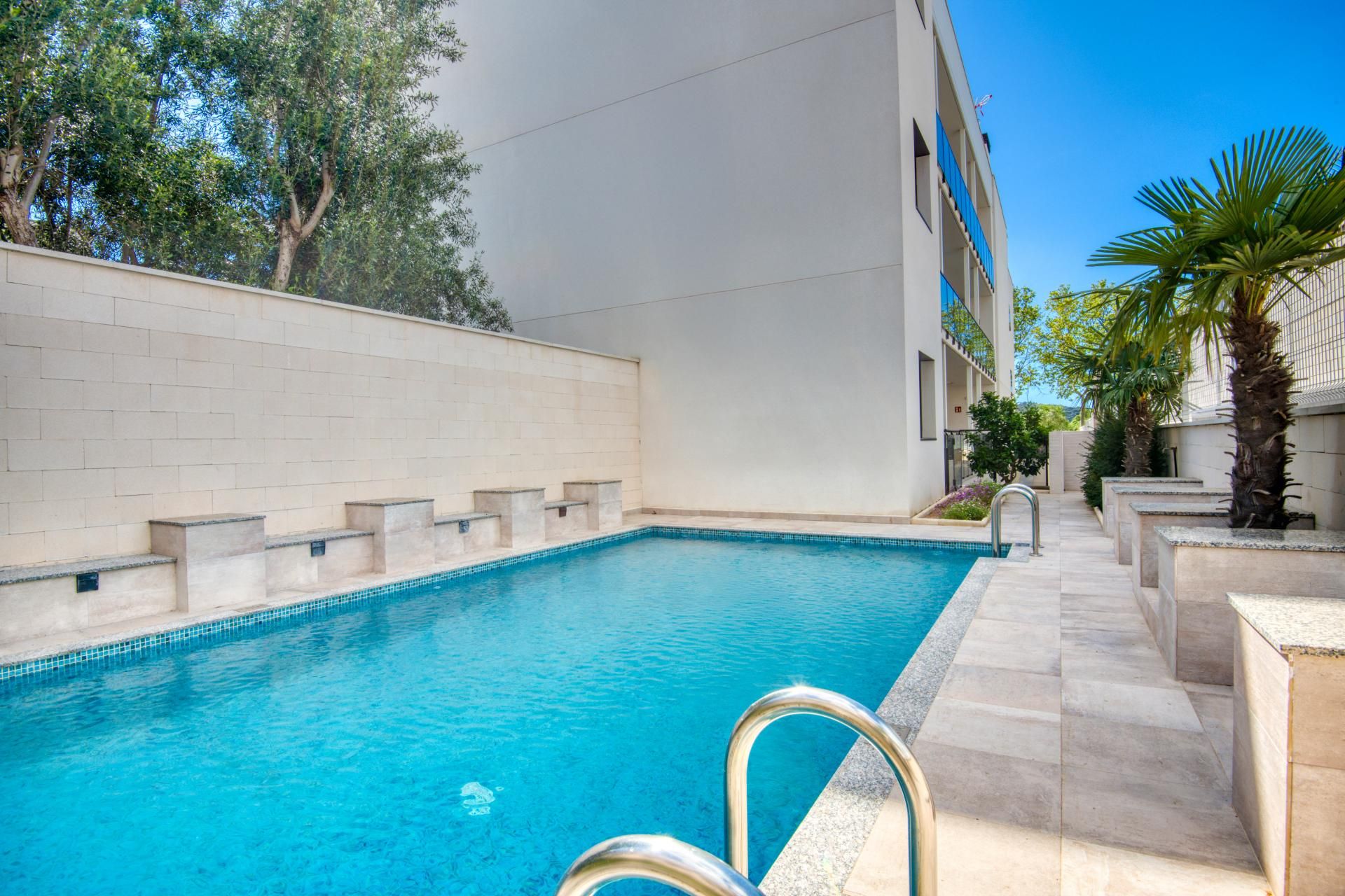 Piscina de Ático en venta en Castell d'Aro, Platja d'Aro i s'Agaró con Calefacción