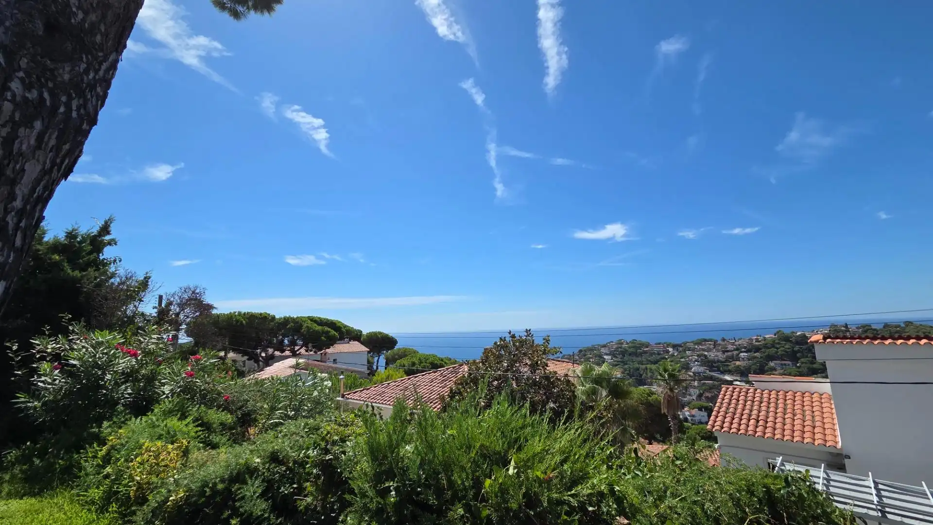 Vista exterior de Casa o xalet en venda en Lloret de Mar amb Aire condicionat, Calefacció i Jardí privat
