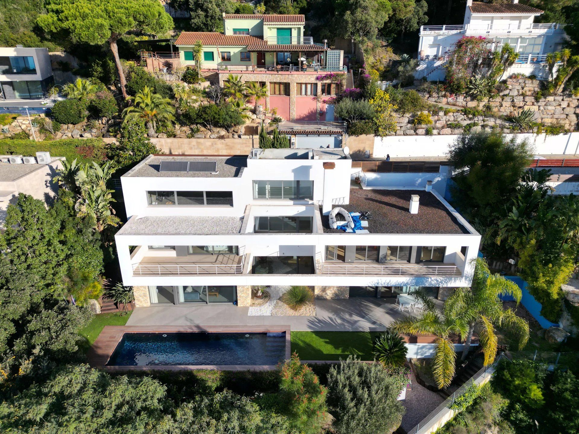 Vista exterior de Casa o xalet en venda en Blanes amb Aire condicionat, Calefacció i Jardí privat