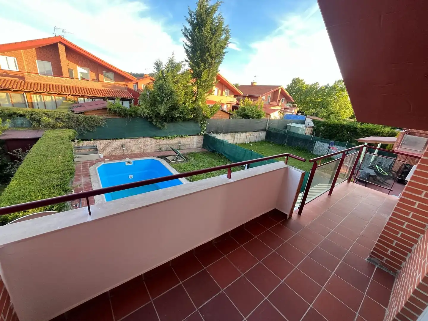 Piscina de Casa adosada en venda en Renedo de Esgueva amb Calefacció, Jardí privat i Parquet