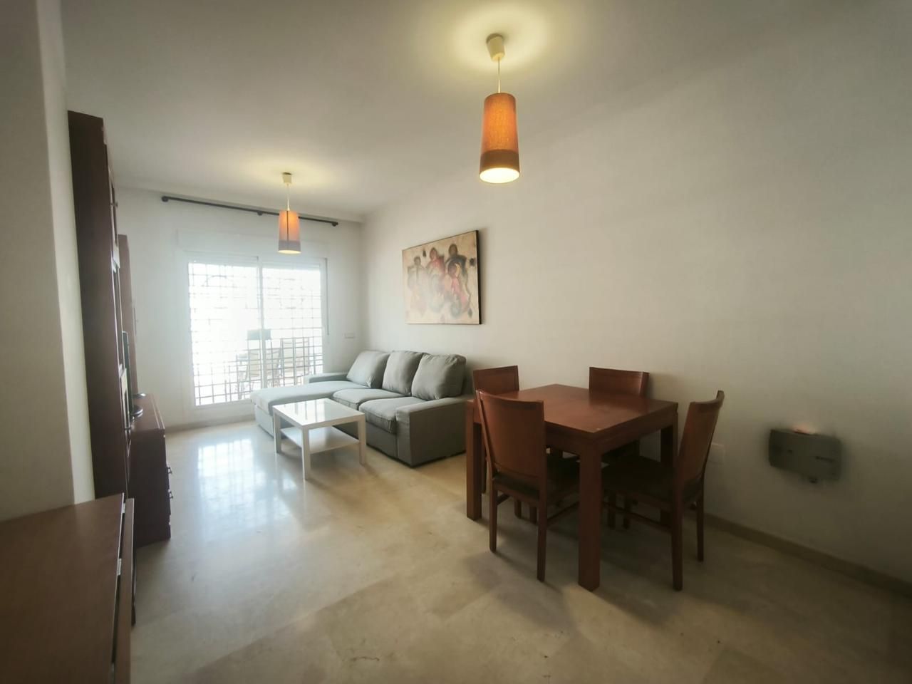 Sala de estar de Planta baja de alquiler en Benalmádena con Terraza y Amueblado