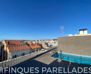 Swimming pool of Attic for sale in Sitges  with Air Conditioner, Heating and Private garden