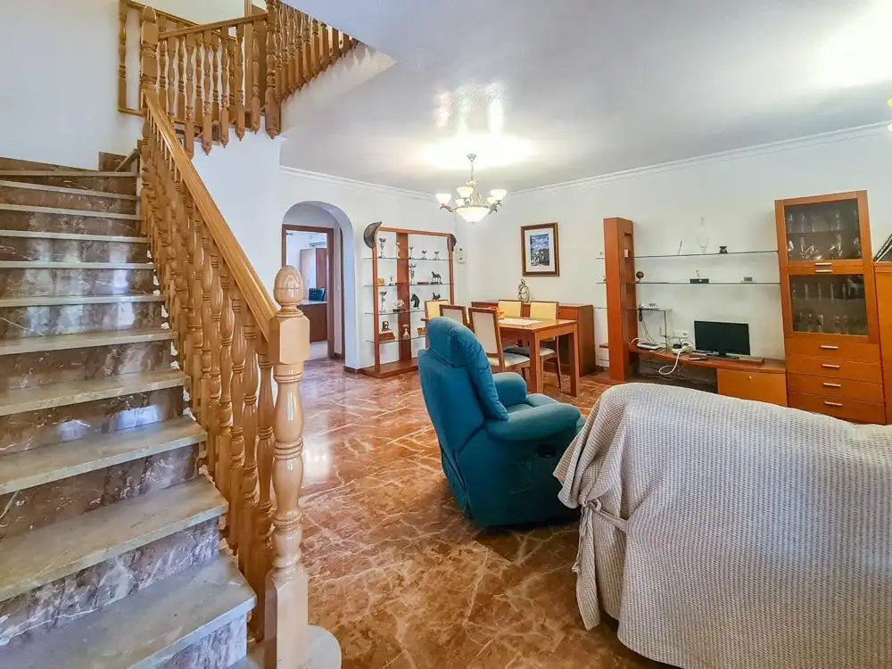 Wohnzimmer von Einfamilien-Reihenhaus zum Verkauf in Huércal-Overa mit Klimaanlage, Heizung und Terrasse