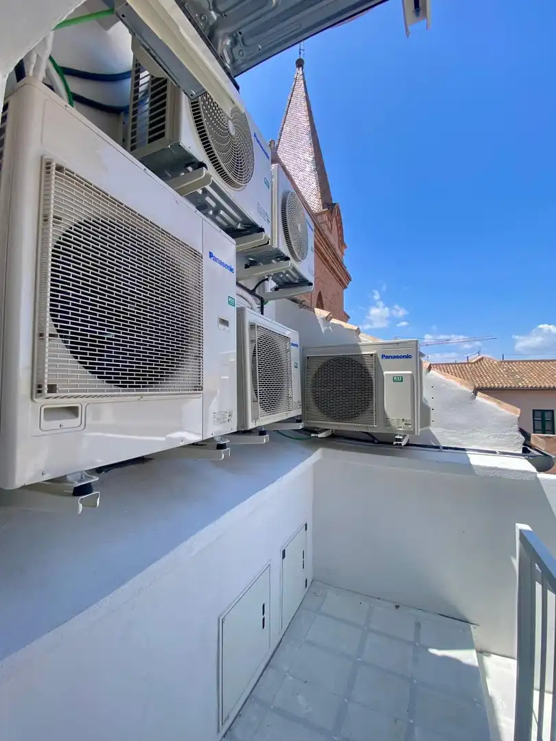 Vista exterior de Ático en venta en Valencia con Aire acondicionado, Calefacción y Terraza