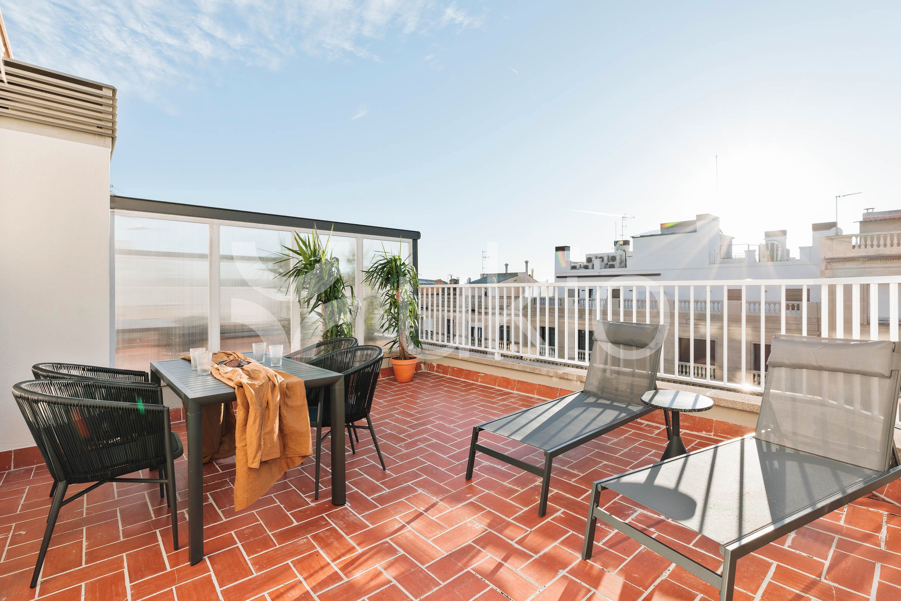 Attic to rent in Carrer de Balmes, El Putget i el Farró