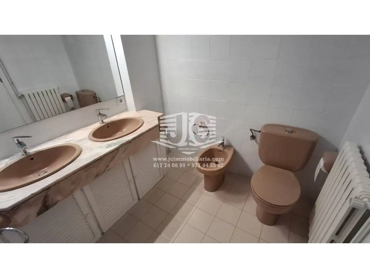 Baño de Piso de alquiler en Tortosa con Aire acondicionado, Terraza y Amueblado