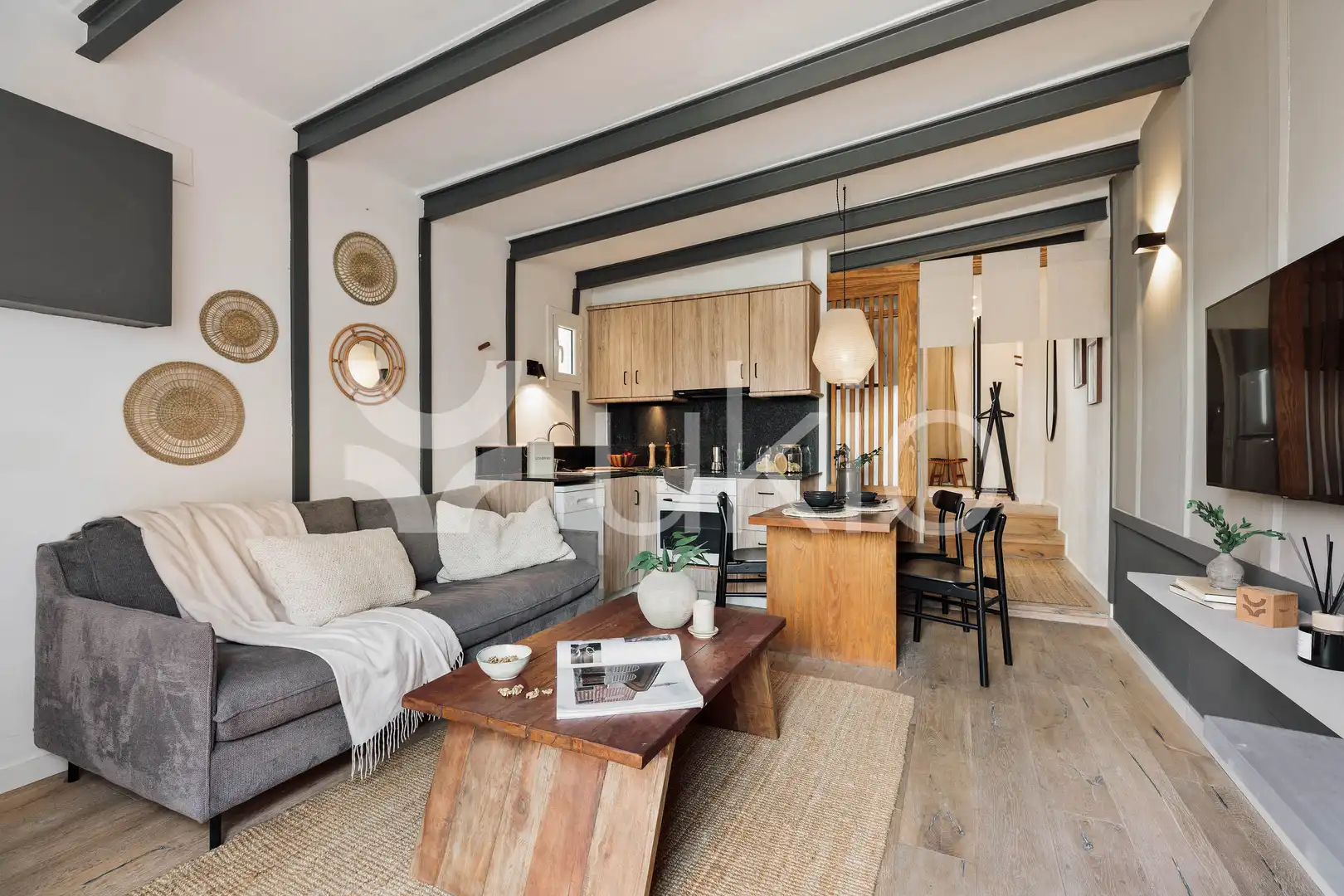Living room of Attic for rent in Barcelona  with Air Conditioner, Heating and Parquet flooring