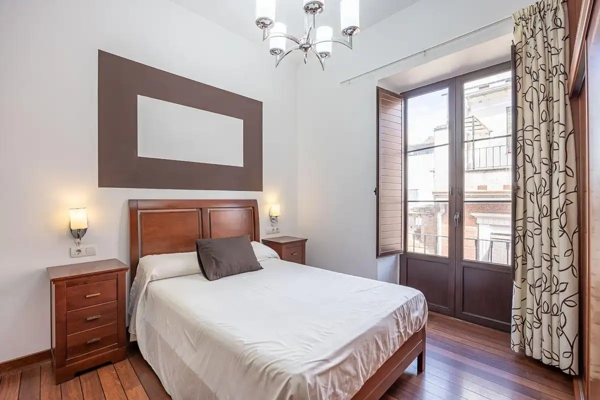 Bedroom of Flat for sale in Granada  with Air Conditioner, Terrace and Balcony