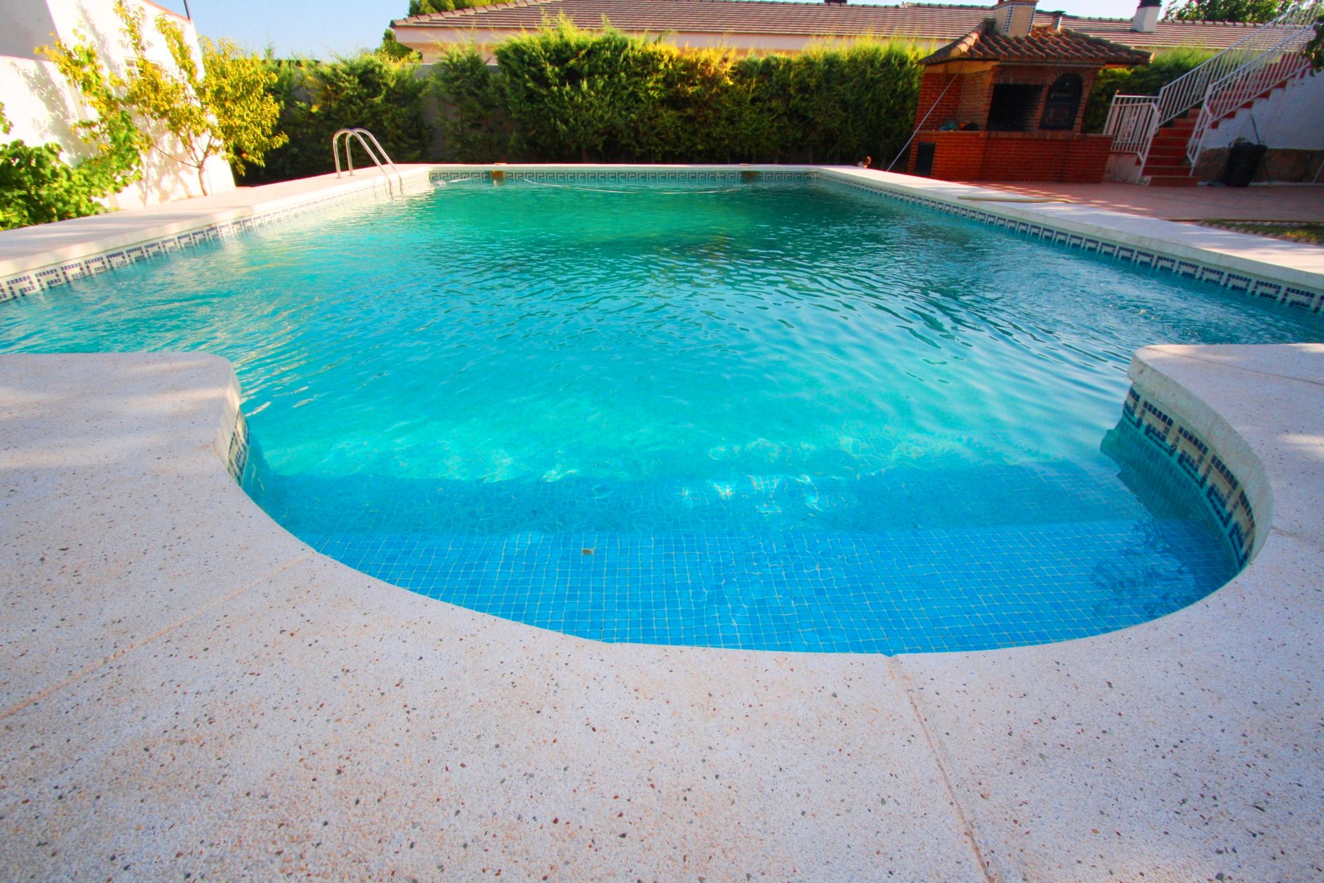 Piscina de Casa o xalet en venda en  Albacete Capital amb Aire condicionat, Jardí privat i Terrassa