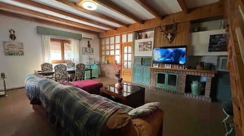 CHALET DE GRANDES DIMENSIONES en parcela de 1800 m2. PISCINA CUBIERTA Y GIMNASIO, imatge 2