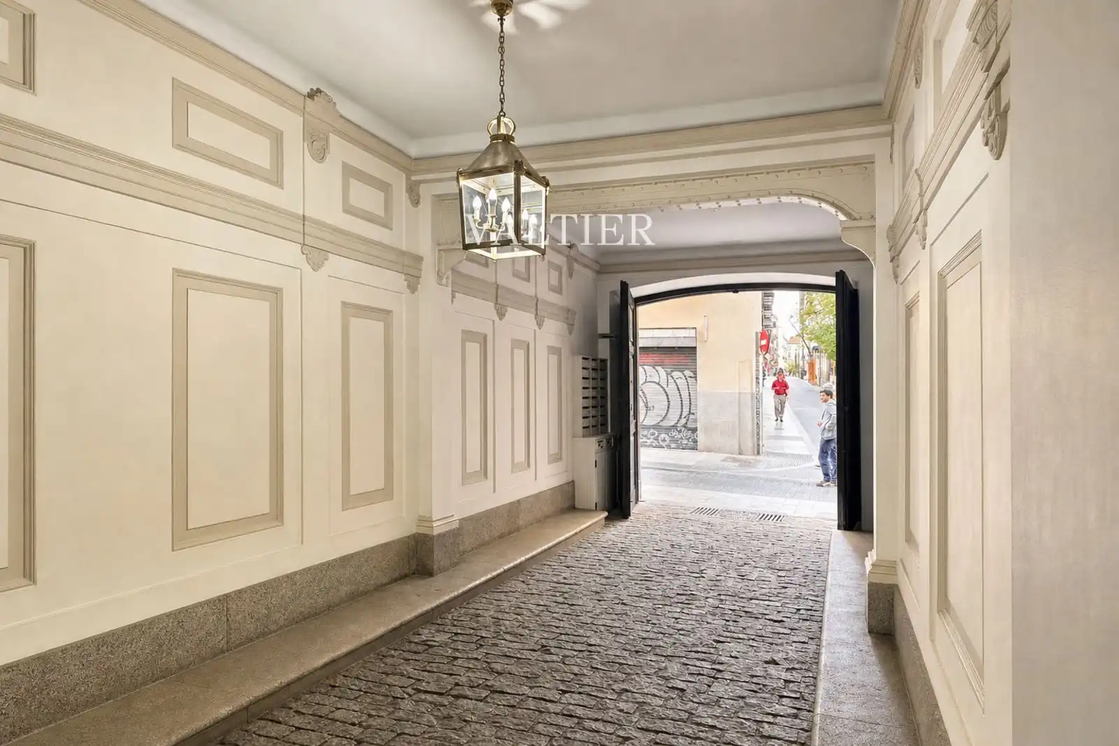 Attic for rent in Madrid  with Air Conditioner and Furnished