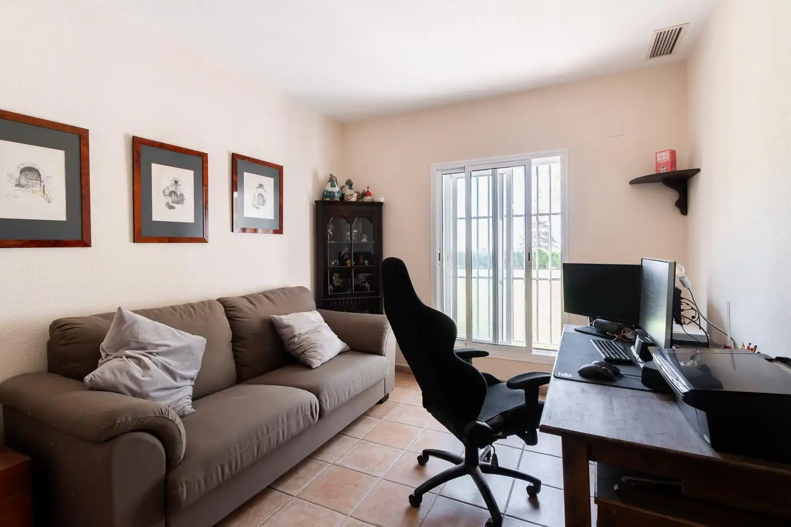 Sala de estar de Casa o chalet de alquiler en El Retiro - Parque Atlántico - Ronda este