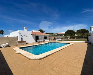 Vista exterior de Casa o xalet en venda en Alaior amb Aire condicionat i Piscina