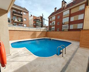 Swimming pool of Flat to rent in  Madrid Capital  with Heating, Swimming Pool and Furnished