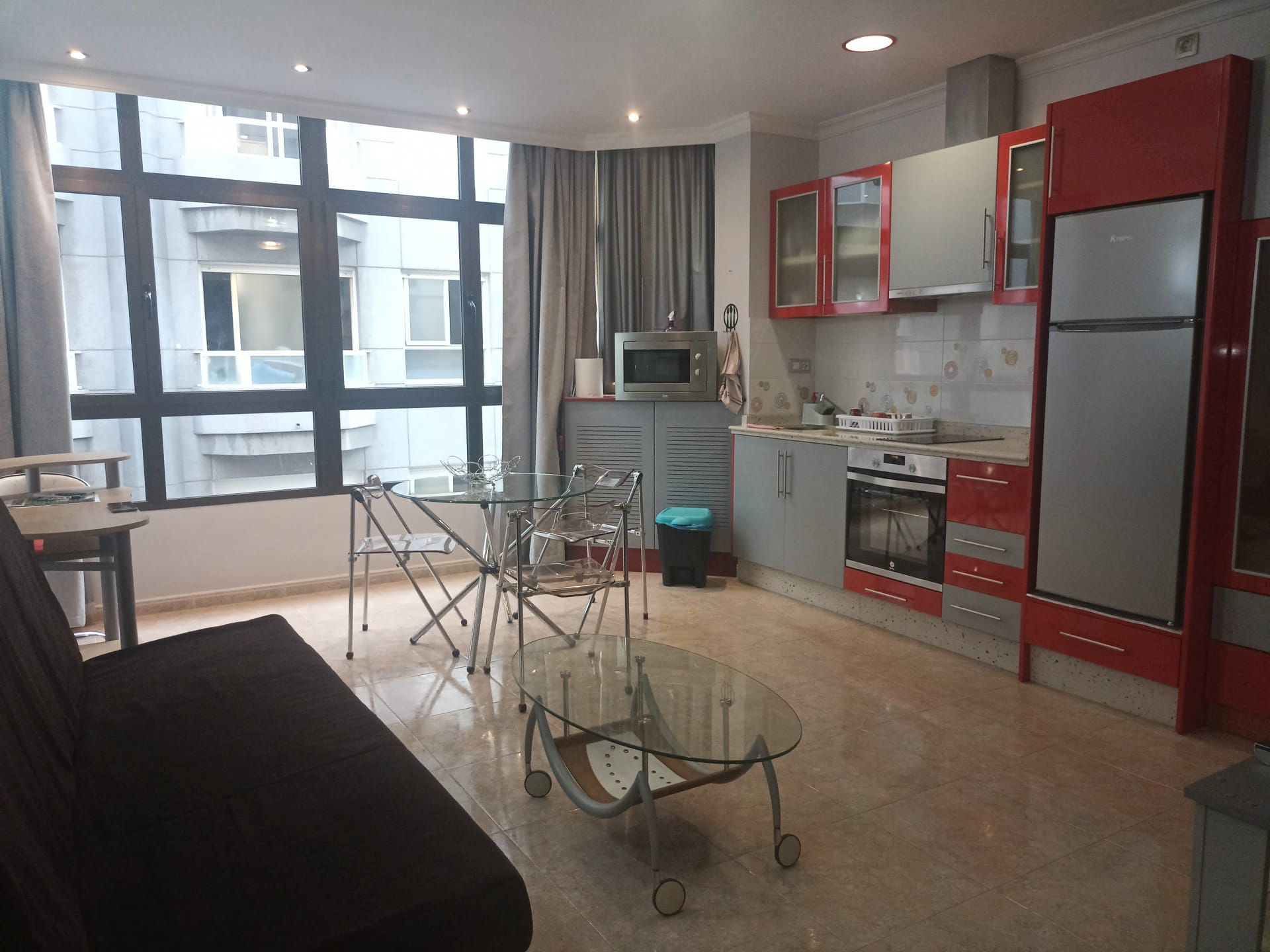 Cuina de Loft de lloguer en Las Palmas de Gran Canaria amb Aire condicionat i Moblat